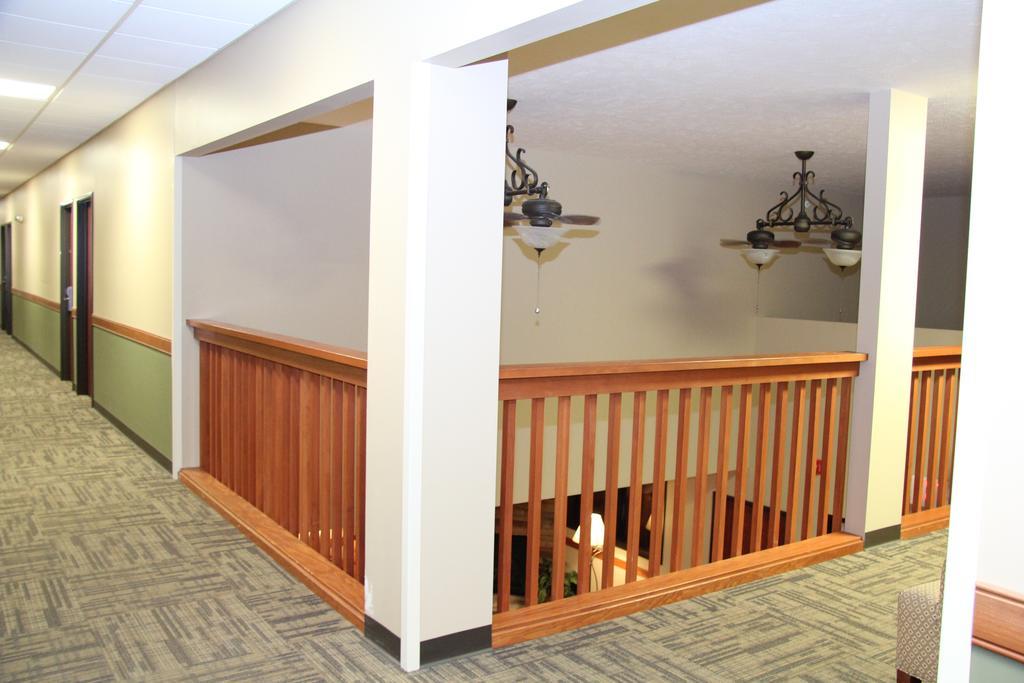 Green Acres Hotel Pittsfield ภายนอก รูปภาพ