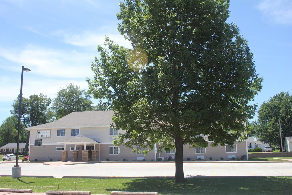 Green Acres Hotel Pittsfield ภายนอก รูปภาพ