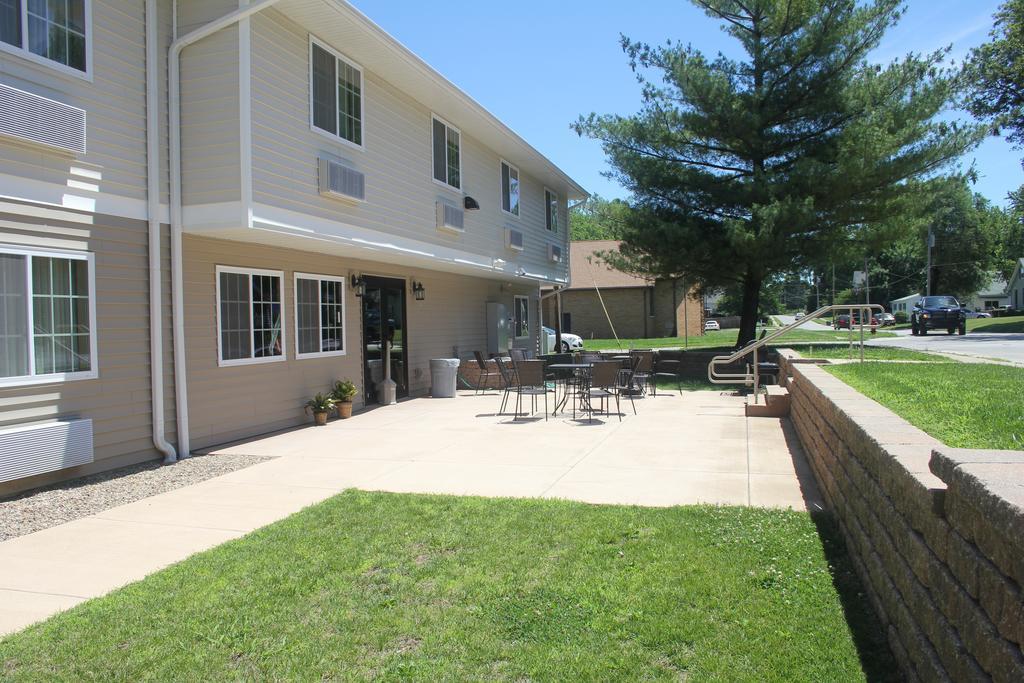 Green Acres Hotel Pittsfield ภายนอก รูปภาพ