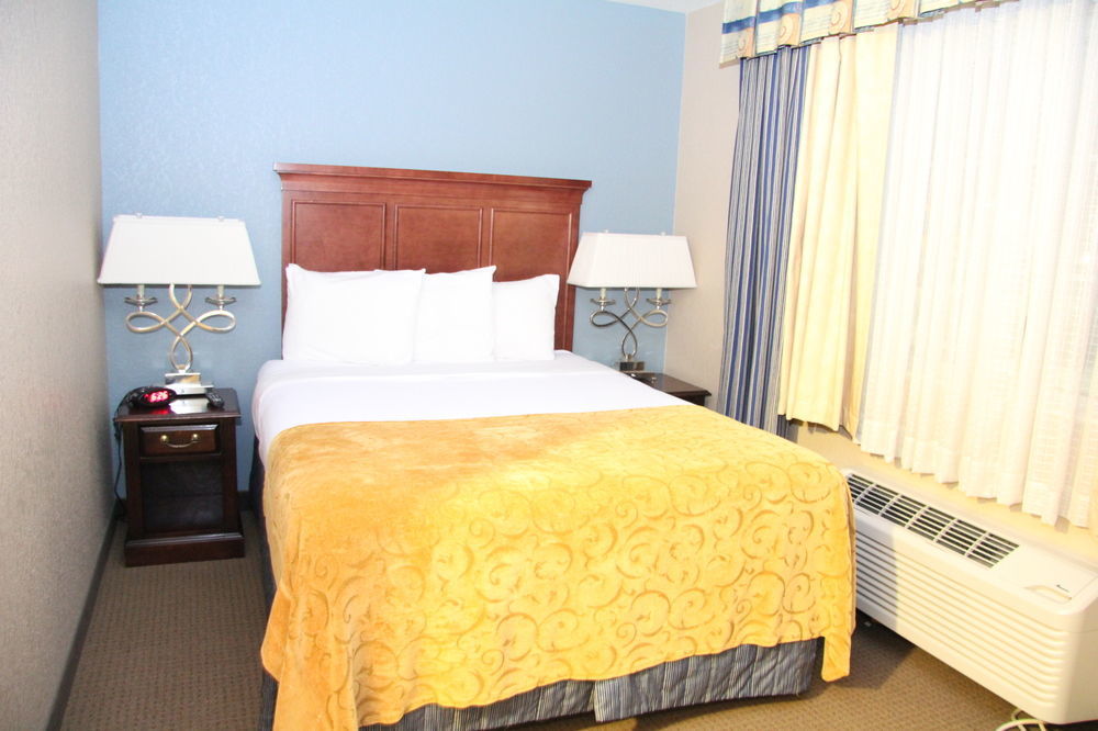 Green Acres Hotel Pittsfield ภายนอก รูปภาพ