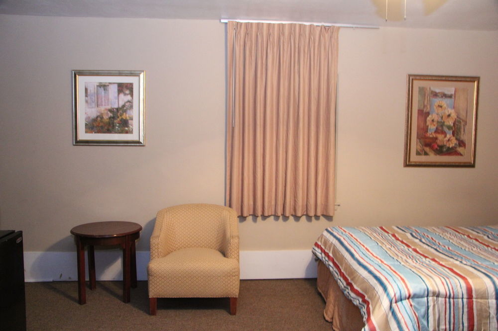 Green Acres Hotel Pittsfield ภายนอก รูปภาพ