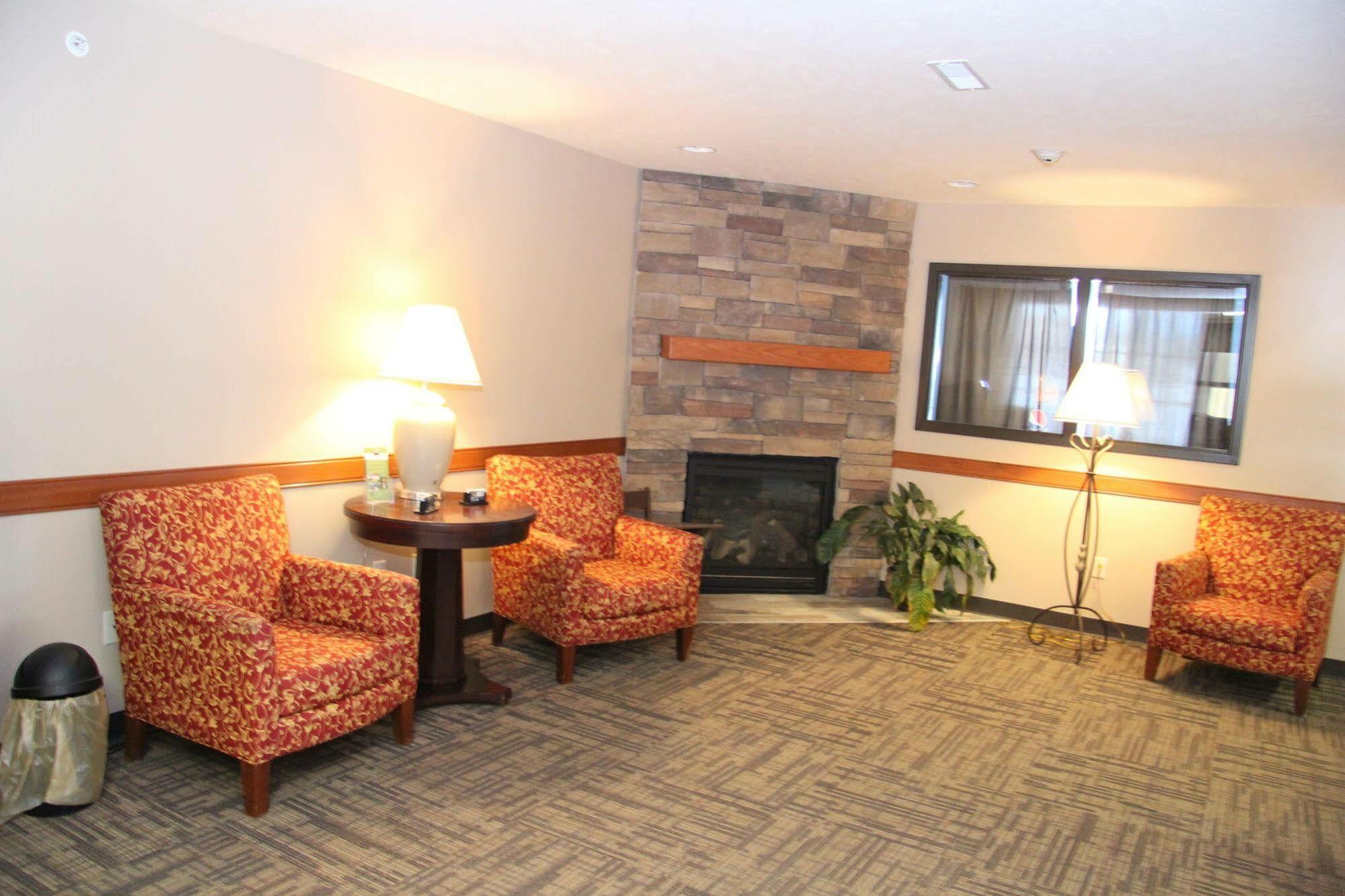 Green Acres Hotel Pittsfield ภายนอก รูปภาพ