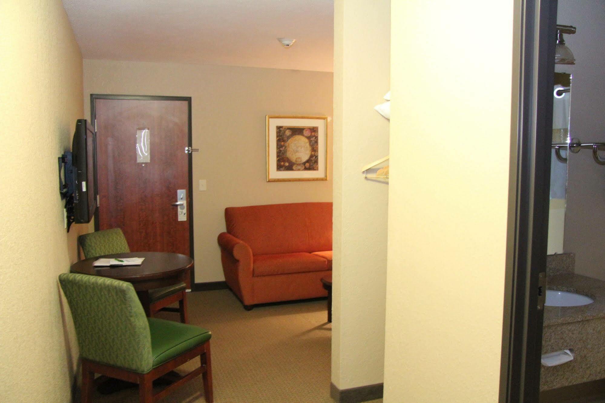 Green Acres Hotel Pittsfield ภายนอก รูปภาพ