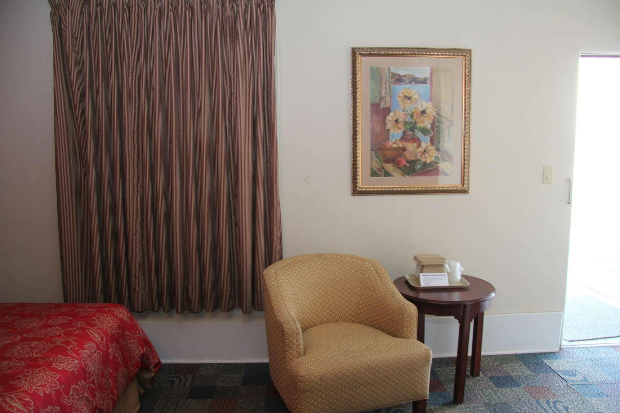Green Acres Hotel Pittsfield ภายนอก รูปภาพ